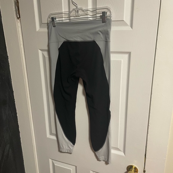 Athleta Powervita Salutation Tights Color Block Leggings - Picture 6 of 7